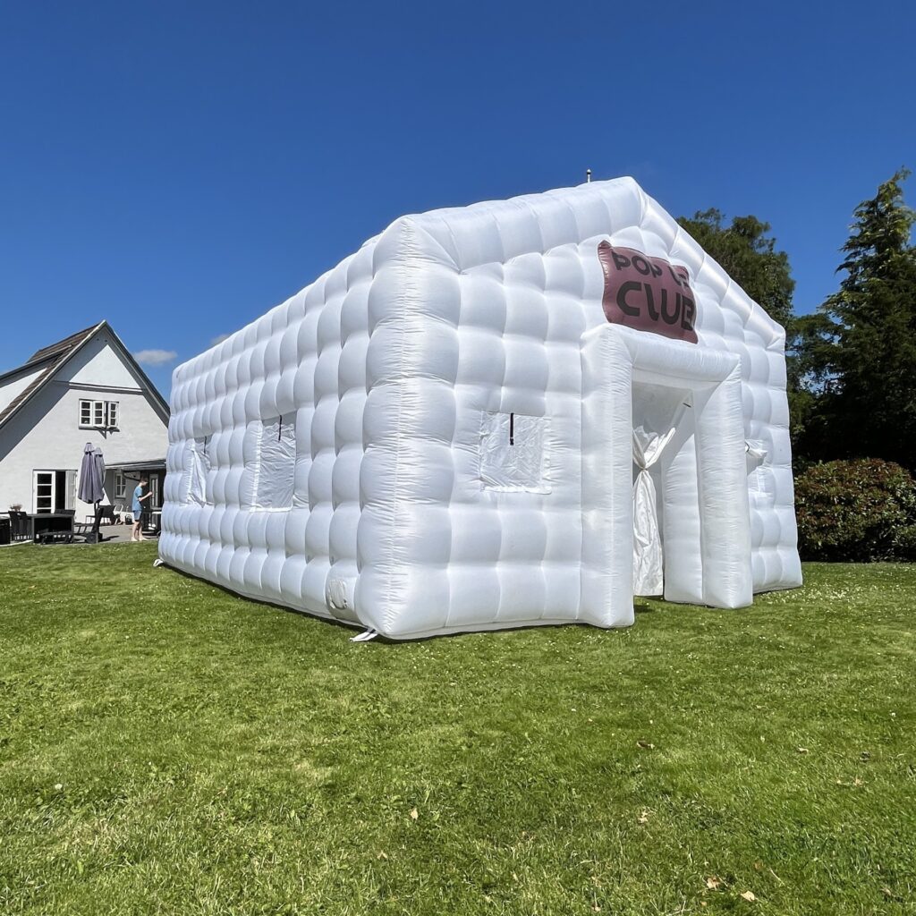 popupclub.dk Lej dit næste telt til havefesten.