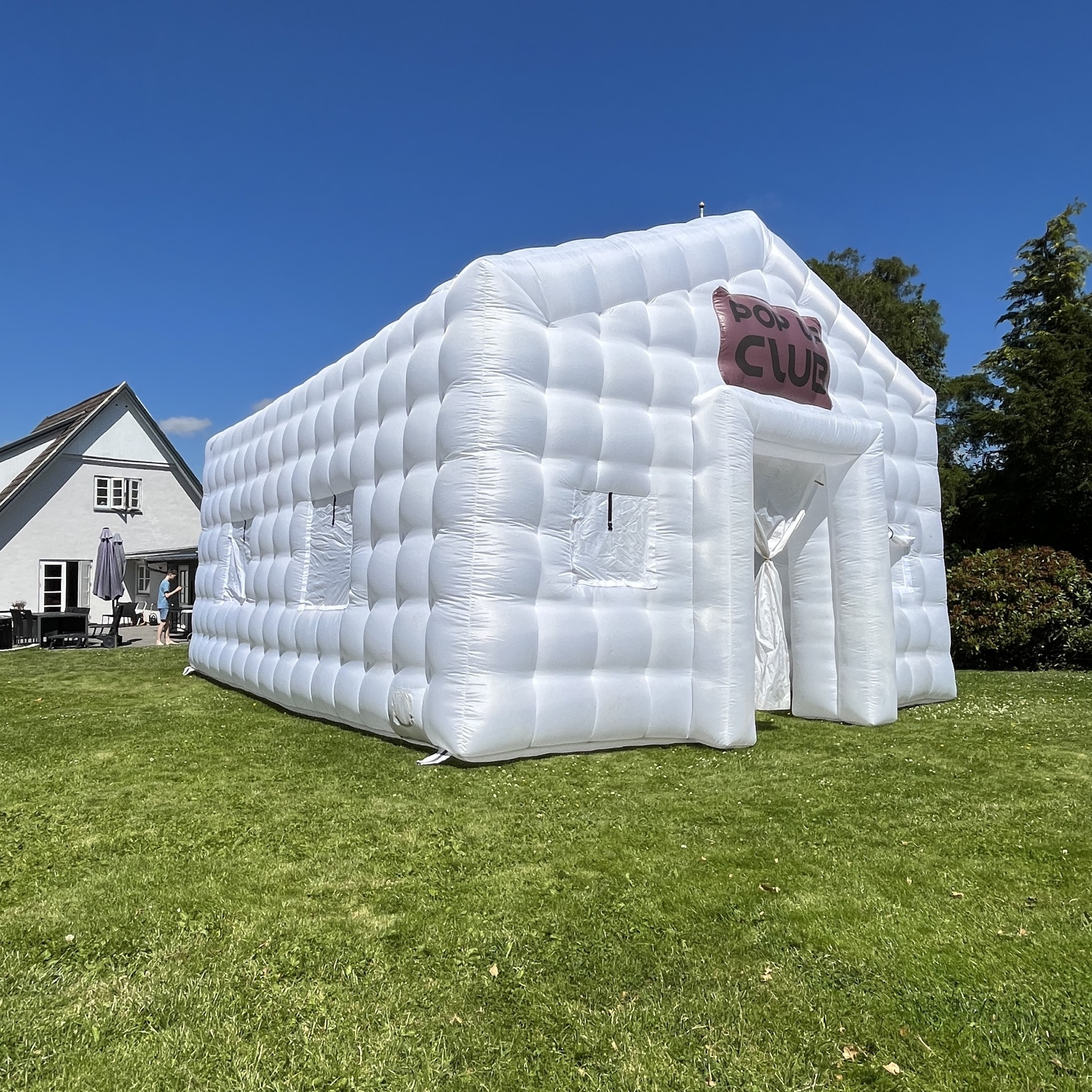 popupclub.dk Lej dit næste telt til havefesten.