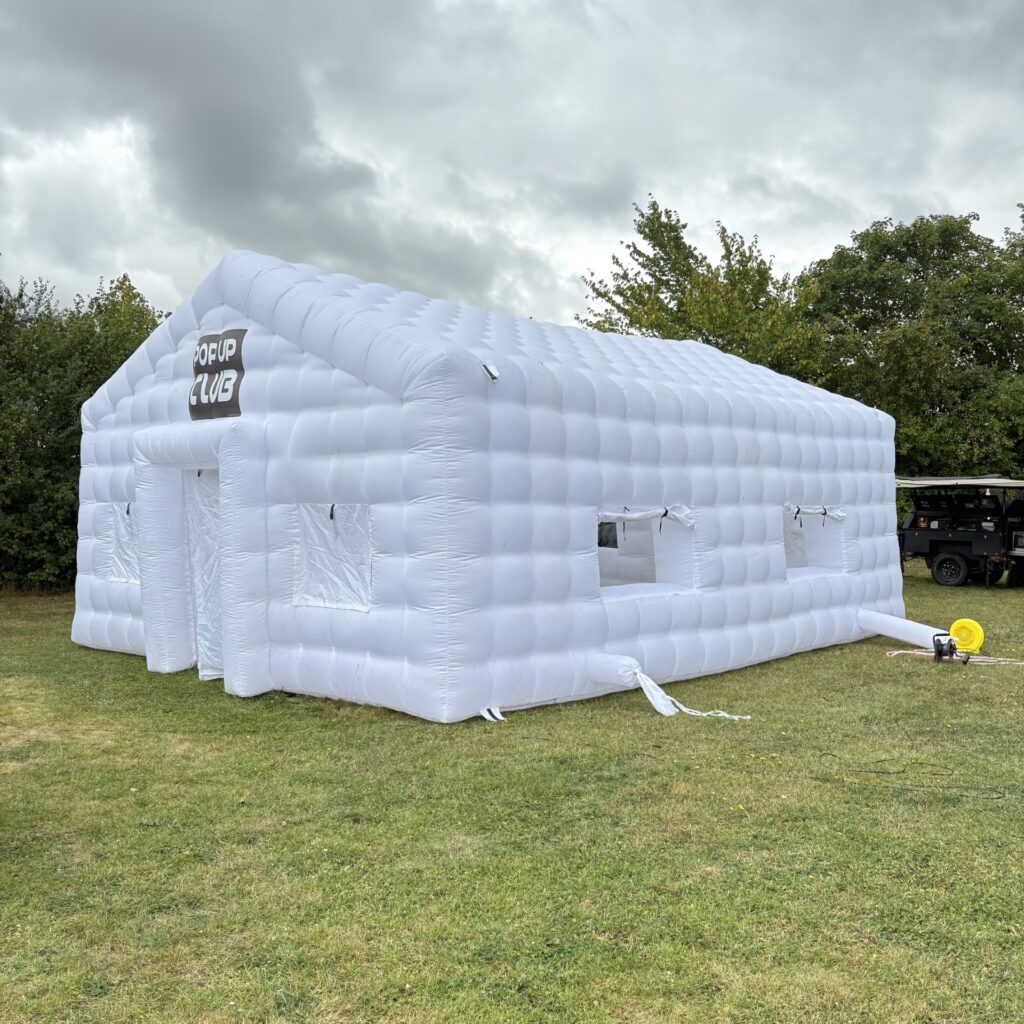 Popupclub.dk oppusteligtelt 8x6 meter