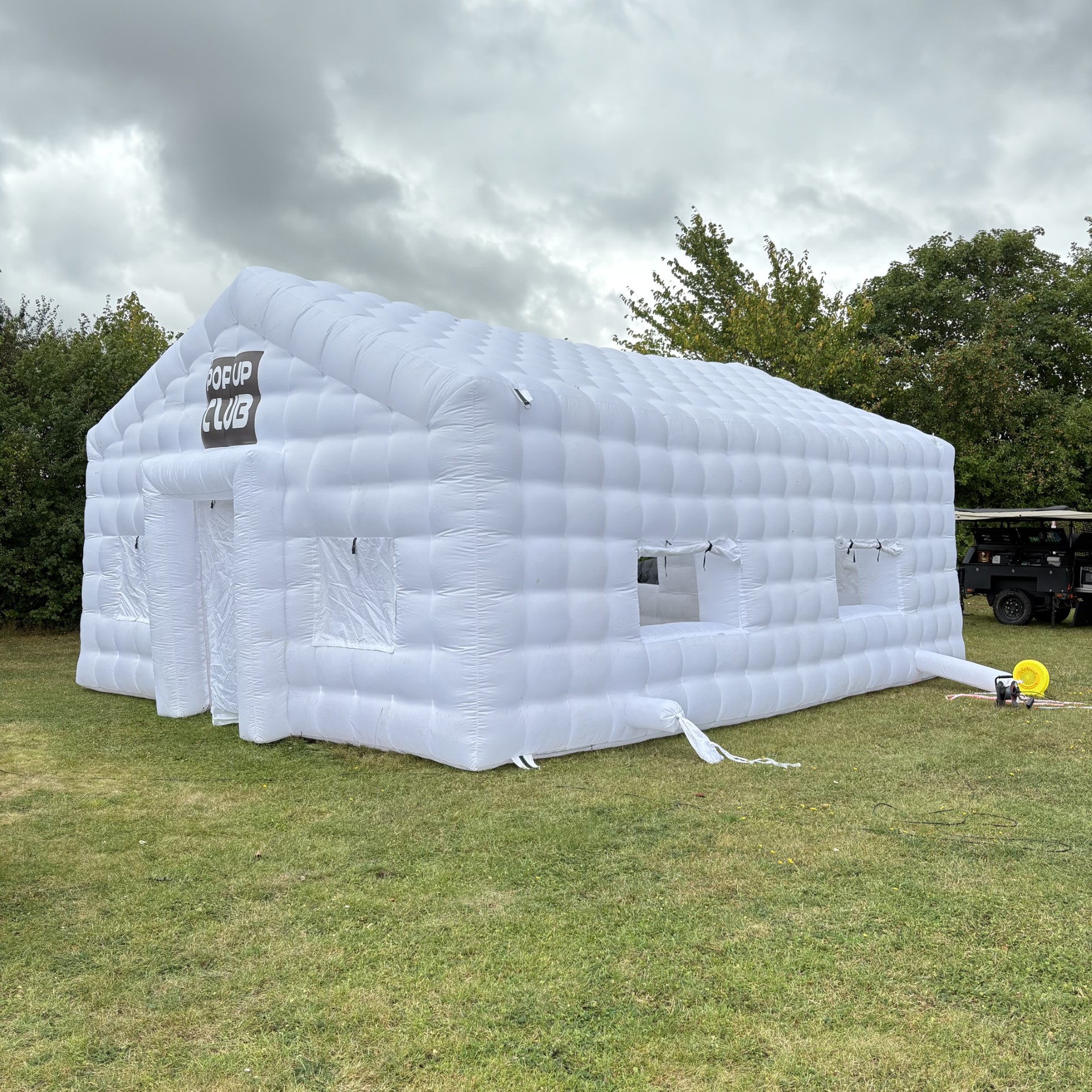 Popupclub.dk oppusteligtelt 8x6 meter